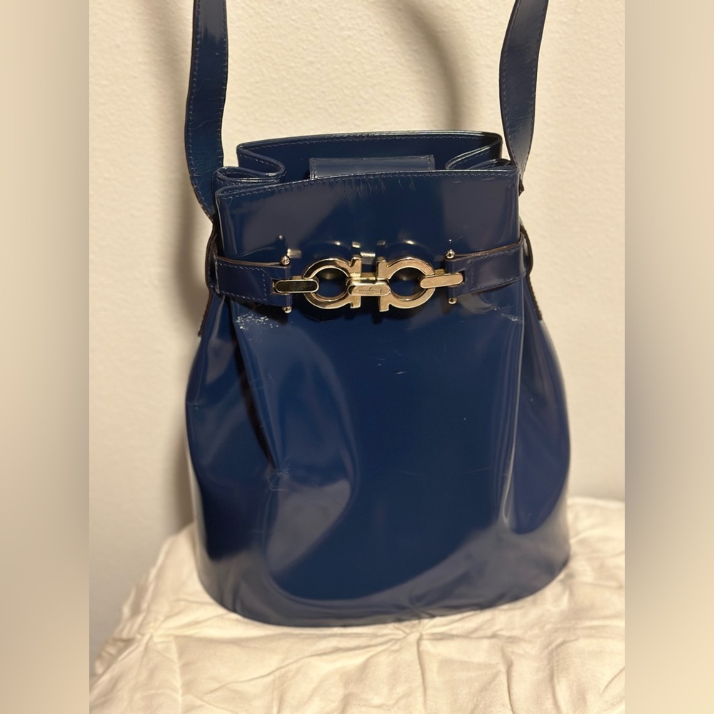 FINAL PRICE Salvatore Ferragamo Blue leather bucket bag